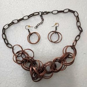 Vintage 16 inch copper tone entwined circles necklace and earrings set